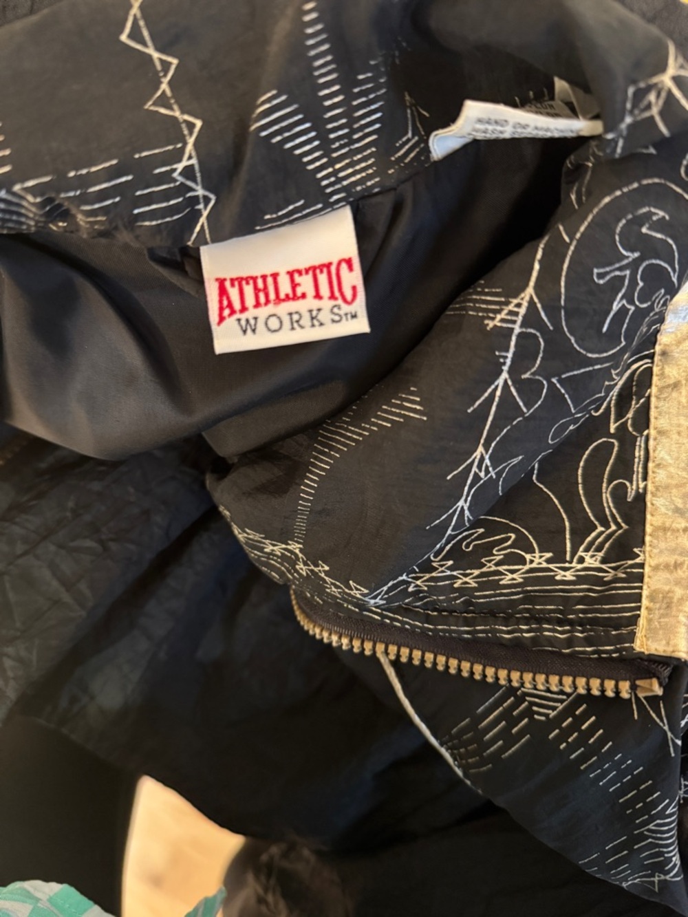 Vintage! Athletic Works Black & Gold Women’s Windbreaker Jacket - Small - Picture 4 of 4